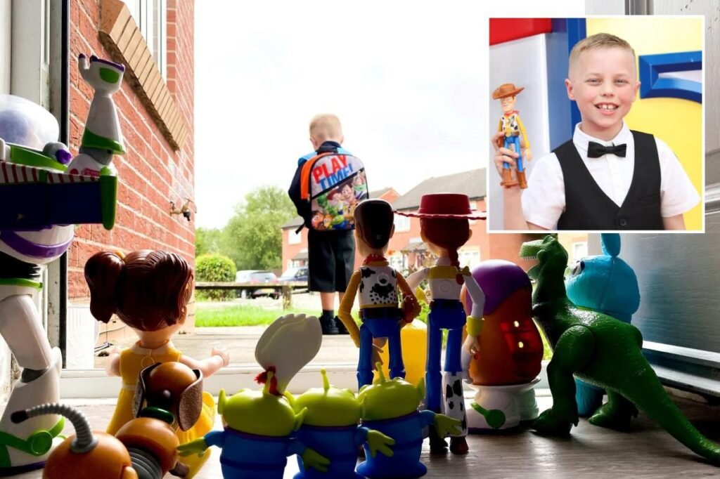 ‘Toy Story’ superfan’s ‘goodbye’ photo on first day of school lands him red carpet invite ‘Toy Story’ superfan’s ‘goodbye’ photo on first day of school lands him red carpet invite