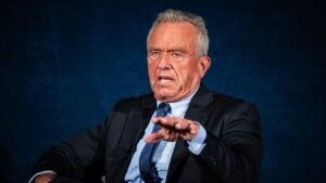 RFK Jr. responds to snake-handling critics with new video showing him wrangling a venomous rattlesnake RFK Jr. responds to snake-handling critics with new video showing him wrangling a venomous rattlesnake