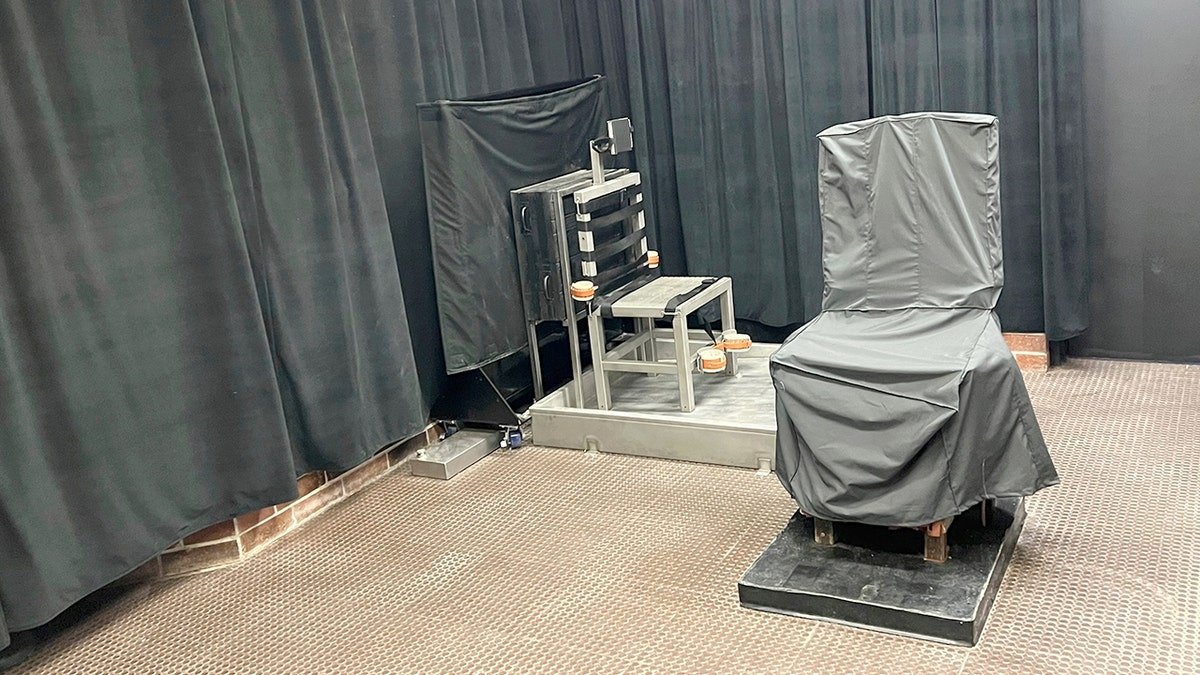 Firing squad chair and electric chair in South Carolina
