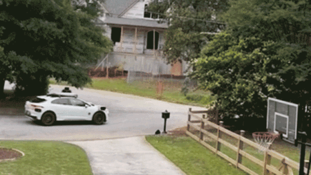 Waymo driverless cars overrun Atlanta neighborhood, circling cul-de-sacs and alarming families with kids