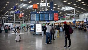 EU vows ‘targeted’ restrictions on visas for Russians amid backlash