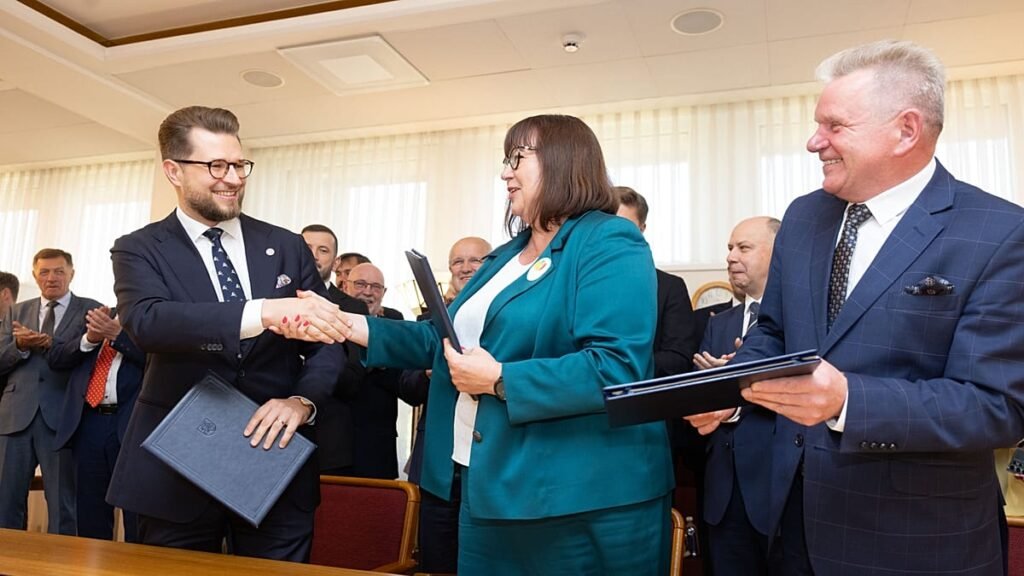Social Democrats stitch together new Lithuanian coalition Social Democrats stitch together new Lithuanian coalition