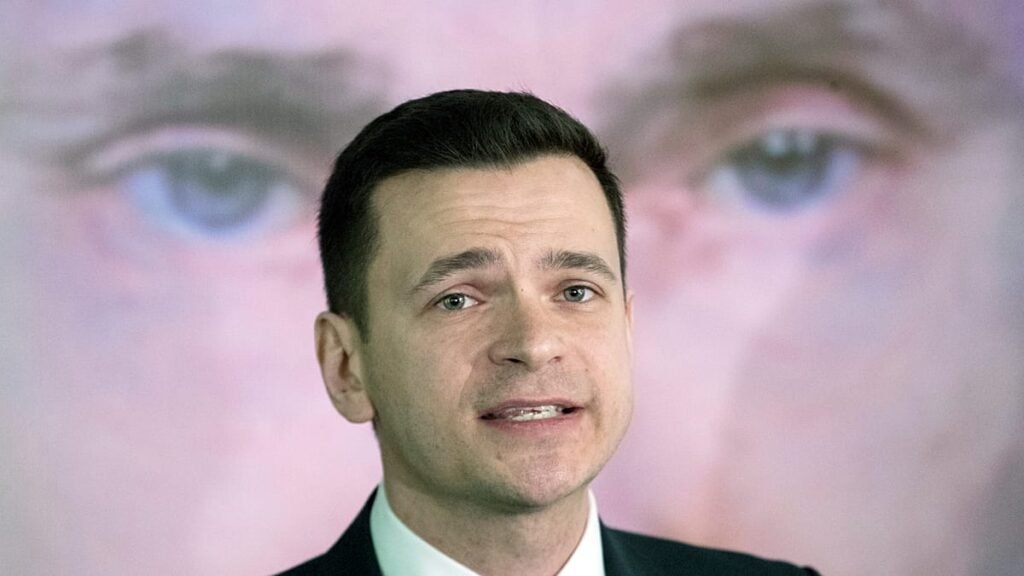 Russia’s opposition looks for a leader as new party launches in Berlin Russia’s opposition looks for a leader as new party launches in Berlin