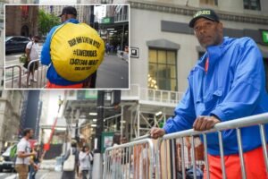 Exclusive | Desperate Knicks fans pay line sitters big bucks to hold prime spots for historic parade: ‘There’s electricity in the air’ Exclusive | Desperate Knicks fans pay line sitters big bucks to hold prime spots for historic parade: ‘There’s electricity in the air’