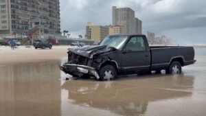 Florida beach toll booth worker killed after driver rams structure before getting stuck in sand, sheriff says Florida beach toll booth worker killed after driver rams structure before getting stuck in sand, sheriff says