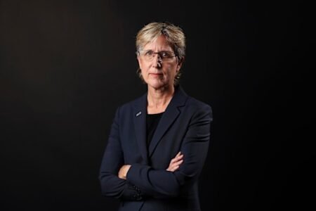 AI data centre boom could drive up electricity prices, climate advocates warn; Unions, government back minimum wage increase as business groups warn of high costs AI data centre boom could drive up electricity prices, climate advocates warn; Unions, government back minimum wage increase as business groups warn of high costs