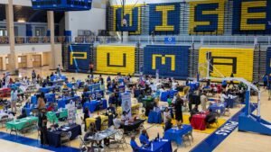 Private sector adds 122,000 jobs in May, above expectations, ADP says