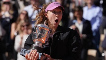 French Open winner Mirra Andreeva quickly corrects trophy pose after historic victory French Open winner Mirra Andreeva quickly corrects trophy pose after historic victory