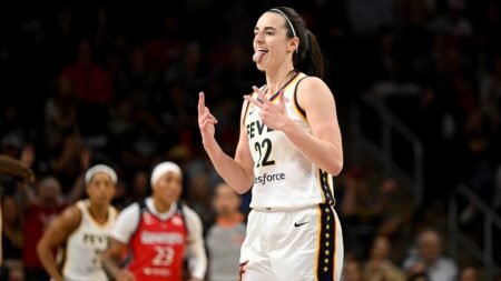 Caitlin Clark buries clutch 31-foot jumper with time running out to give Indiana Fever 78-76 win