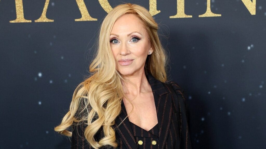 Former Disney star reveals her ‘genius hack’ for cooling down on delayed flight Former Disney star reveals her ‘genius hack’ for cooling down on delayed flight