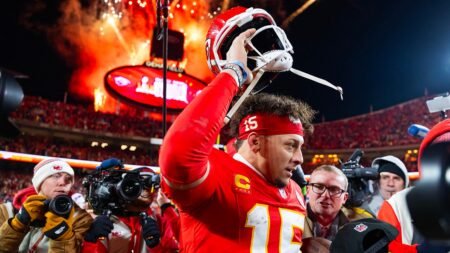 Patrick Mahomes leaps past Dak Prescott as NFL’s highest-paid QB with record Chiefs extension worth 4.75M Patrick Mahomes leaps past Dak Prescott as NFL’s highest-paid QB with record Chiefs extension worth 4.75M