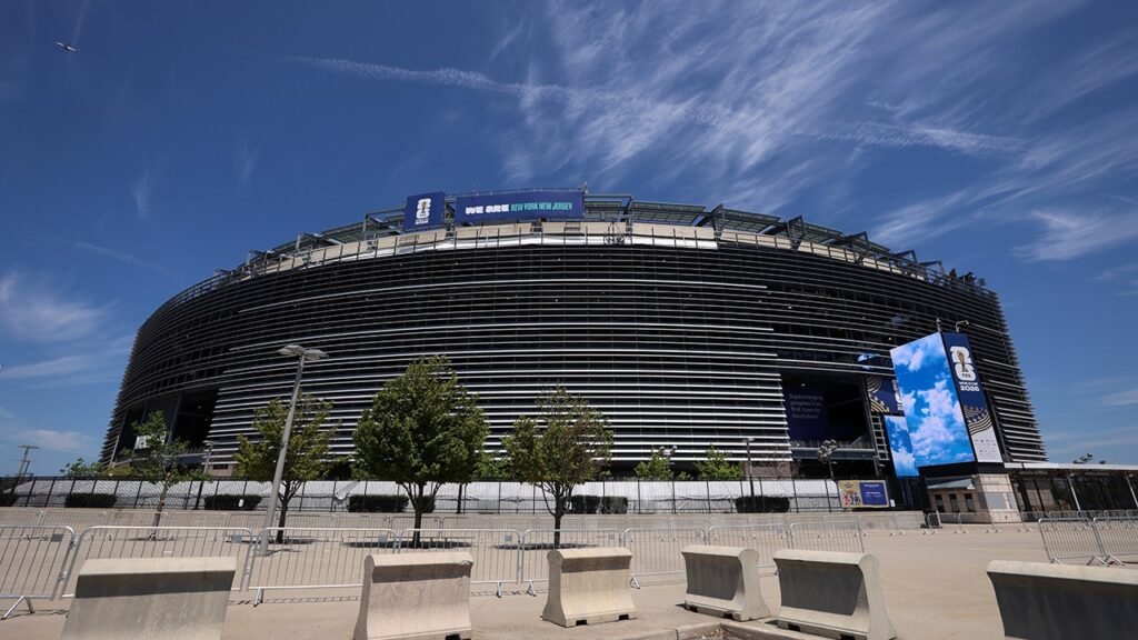 World Cup tickets hit eye-popping highs, outpricing mortgage payments in 5 US cities: report World Cup tickets hit eye-popping highs, outpricing mortgage payments in 5 US cities: report