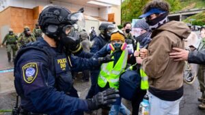 Portland man sentenced to 30 months in prison for throwing rock at ICE officer during protest