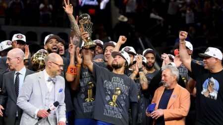 Knicks’ Fanatics championship gear flying off the shelves in record fashion Knicks’ Fanatics championship gear flying off the shelves in record fashion