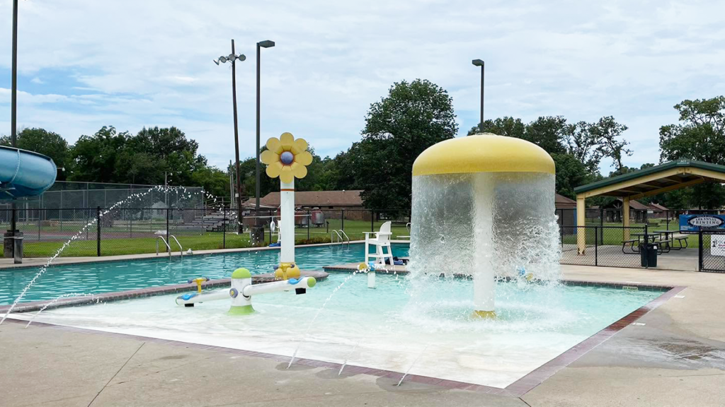 Three children shot near public pool in small Arkansas town, suspect taken into custody Three children shot near public pool in small Arkansas town, suspect taken into custody