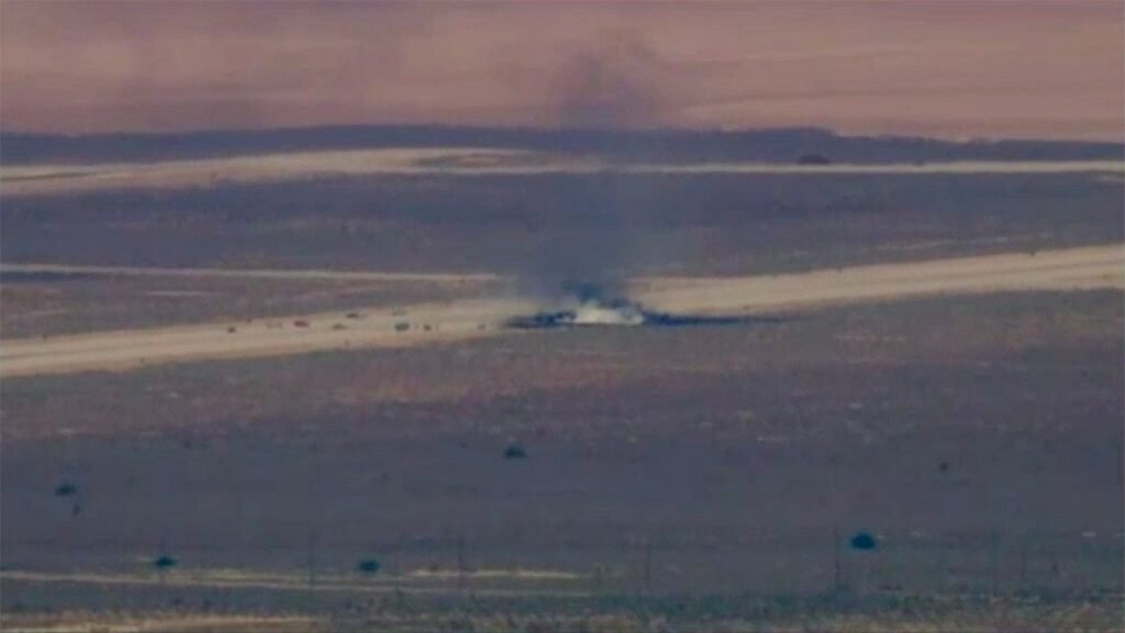 Eight believed dead after B-52 crashes shortly after takeoff from Edwards Air Force Base Eight believed dead after B-52 crashes shortly after takeoff from Edwards Air Force Base