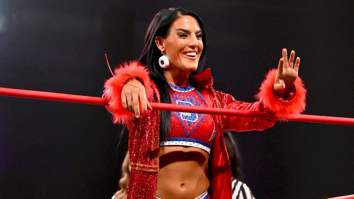 Tessa Blanchard wrestling in the U.S. vs. Canada Border Brawl event in Niagara Falls Ontario