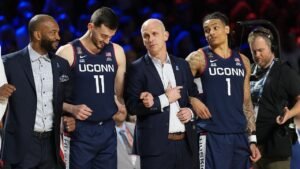 UConn basketball coach floats potential game at White House after UFC event UConn basketball coach floats potential game at White House after UFC event