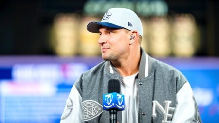 Rob Gronkowski offers advice for Patriots to silence noise around Mike Vrabel controversy ahead of 2026 season Rob Gronkowski offers advice for Patriots to silence noise around Mike Vrabel controversy ahead of 2026 season