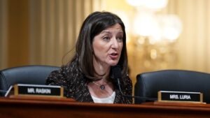WATCH: Dem candidate grilled on stock trading after being duped with selfie request