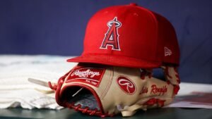 17-year-old MLB prospect swipes eight bases in minor league game 17-year-old MLB prospect swipes eight bases in minor league game
