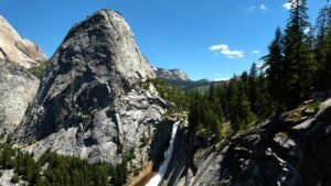 NPS investigates after 23-year-old reportedly swept over notorious Yosemite waterfall NPS investigates after 23-year-old reportedly swept over notorious Yosemite waterfall