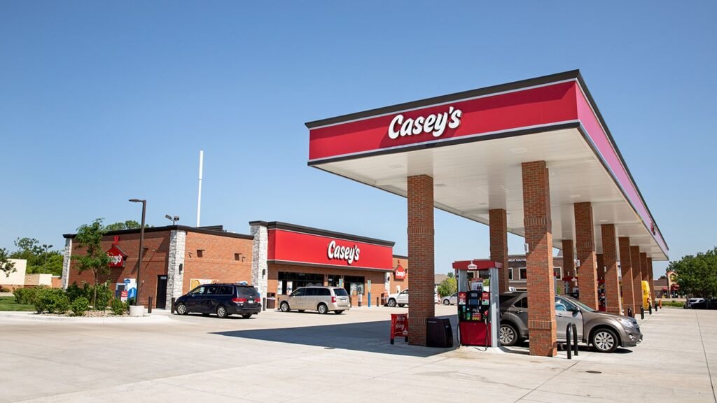 Beloved gas station pizza chain CEO reveals 400-store expansion plan as food business booms