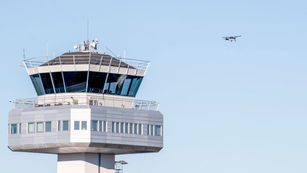 Air traffic audio captures JetBlue pilot alerting controllers: ‘We collided with a drone’