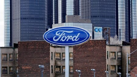Ford recalls 741,195 SUVs and pickups after transmission defect raises rollaway risk: NHTSA