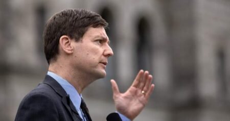 B.C. premier visiting China to pitch LNG project as province’s ‘really big fish’
