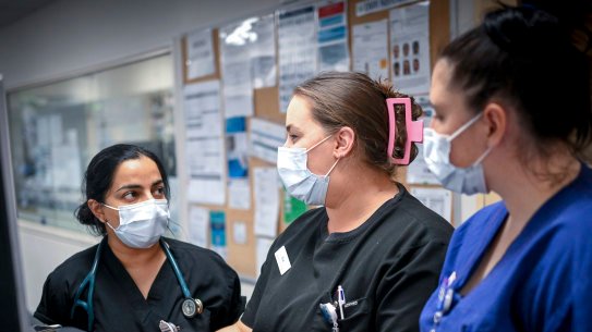 Staff at Northern Hospital talk about how to deal with patients.