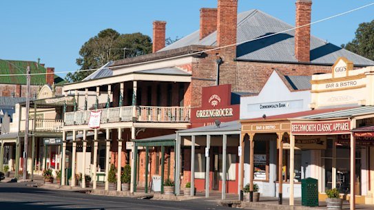 The Coroner’s Court is looking at the death of Barry Butler after a shoot-out in Beechworth.