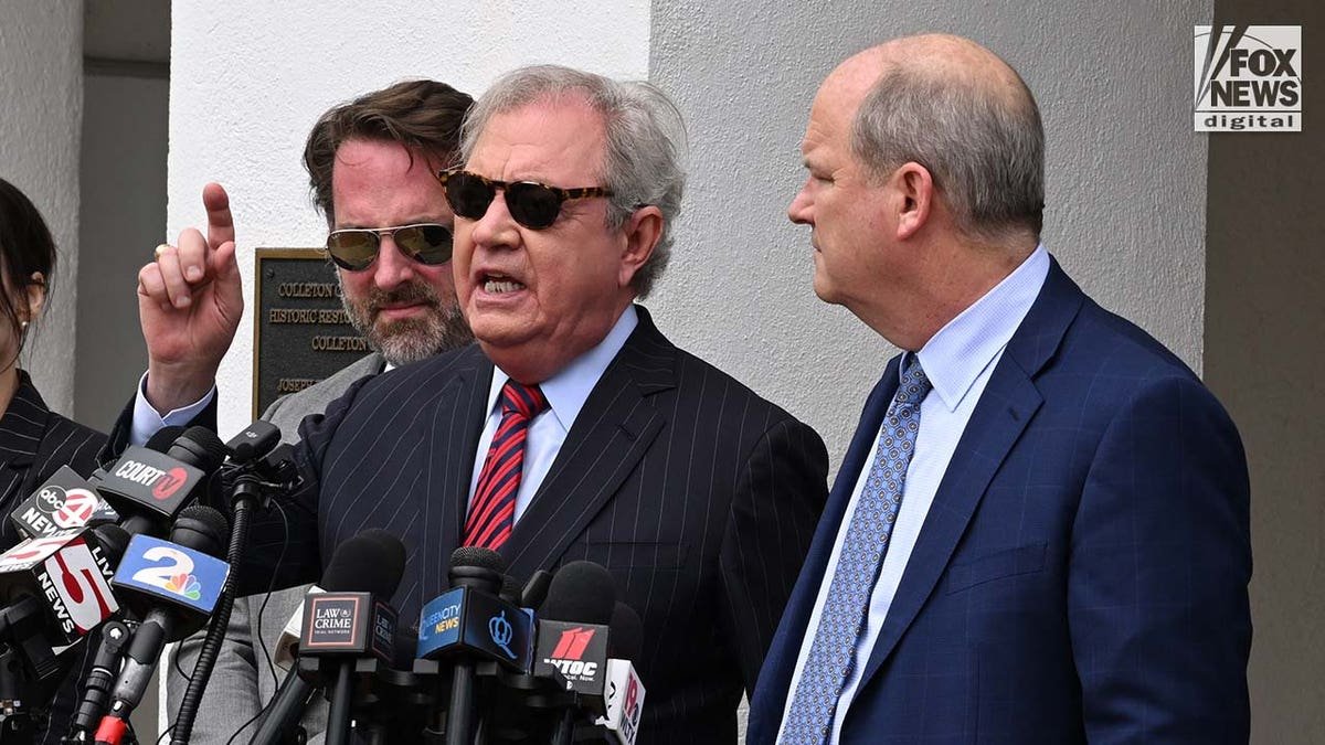 Defense attorney Dick Harpootlian speaking to media with Alex Murdaugh's defense team