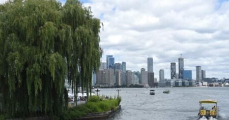 Toronto’s waterfront shuttle pilot unveils prices ahead of launch