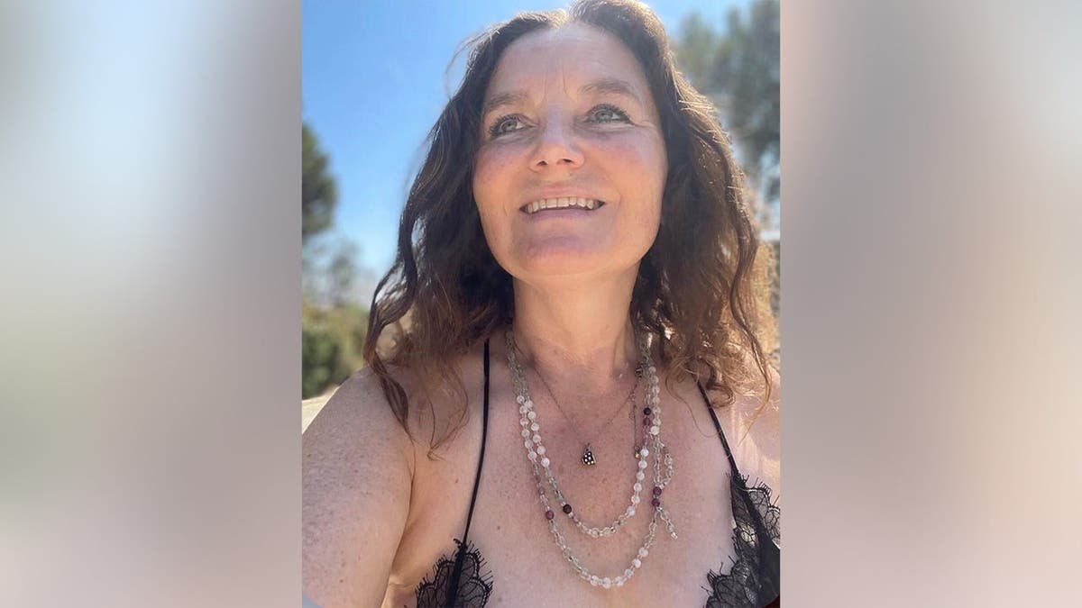 Ellie Mae McNulty smiles in a selfie photo