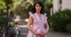 If You Love the Rich Mom Aesthetic, These 17 Floral Dresses Nail The Vibe — From 