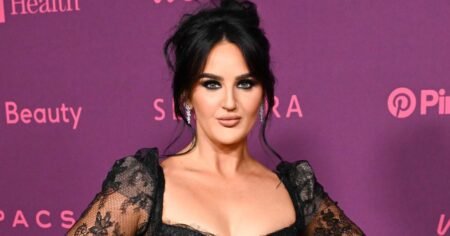 TikTok Influencer Mikayla Nogueira Recalls Being Rushed to Hospital After Passing Out on Camera TikTok Influencer Mikayla Nogueira Recalls Being Rushed to Hospital After Passing Out on Camera