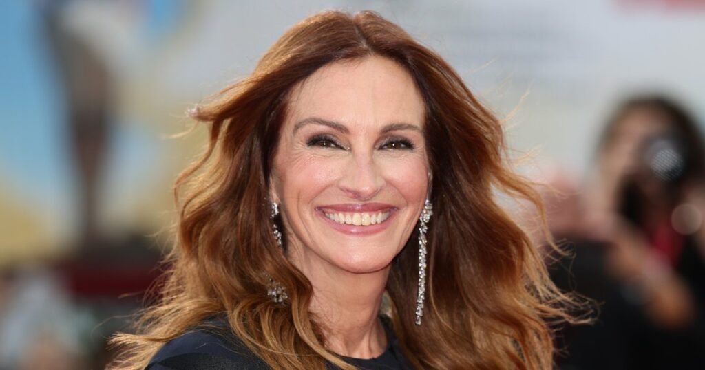 Hold the Jeans — Julia Roberts’ Denim Skirt Style Is the Chic Summer Alternative Hold the Jeans — Julia Roberts’ Denim Skirt Style Is the Chic Summer Alternative