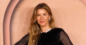 Gisele Bundchen’s Slimming Swimsuit Style Is Incredibly Flattering on Women Over 40