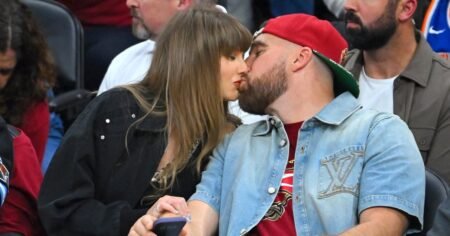 Travis Kelce Honors Taylor Swift With ‘Pretty Man’ Movie Poster at ‘New Heights’ Live Show in L.A. Travis Kelce Honors Taylor Swift With ‘Pretty Man’ Movie Poster at ‘New Heights’ Live Show in L.A.