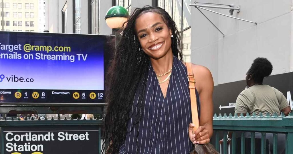 Rachel Lindsay Just Wore the Relaxed Jeans Trend Every Stylish New Yorker Loves Rachel Lindsay Just Wore the Relaxed Jeans Trend Every Stylish New Yorker Loves