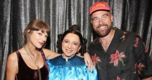 Taylor Swift and Travis Kelce Enjoy Broadway Date Night in NYC After Knicks Fandom Backlash
Taylor Swift and Travis Kelce Enjoy Broadway Date Night in NYC After Knicks Fandom Backlash