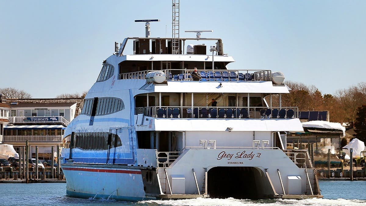 High speed ferry from Hyannis, Massachusetts to Nantucket