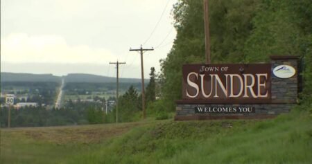 Sundre rodeo parade cancelled amid harassment over rejected pro-Alberta float Sundre rodeo parade cancelled amid harassment over rejected pro-Alberta float
