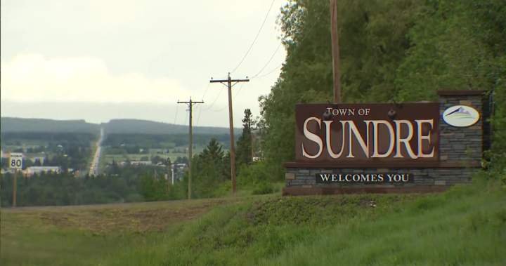 Sundre rodeo parade cancelled amid harassment over rejected pro-Alberta float Sundre rodeo parade cancelled amid harassment over rejected pro-Alberta float
