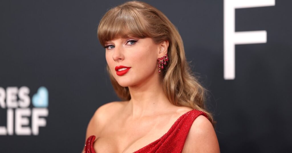 Taylor Swift’s Signature Red Lip Lasts for Hours, Thanks to This Cheap Lip Liner Taylor Swift’s Signature Red Lip Lasts for Hours, Thanks to This Cheap Lip Liner