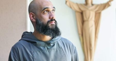 Chaste and obedient: Quebecer goes to priesthood as hopes of religious revival stir Chaste and obedient: Quebecer goes to priesthood as hopes of religious revival stir