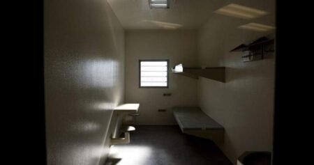 Ontario jail guards appeal for help after report reveals suicide crisis