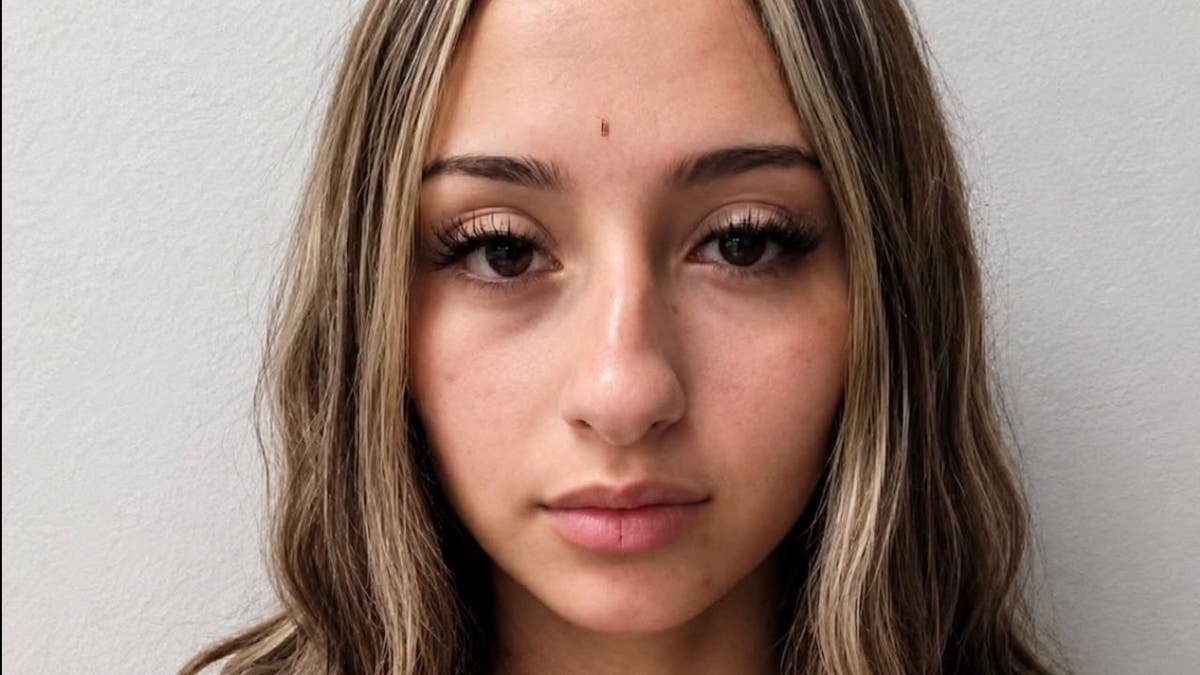 amaya cookie diaz in her police mugshot
