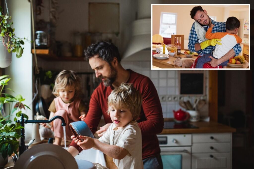 Married dads spend over 30 hours per week on domestic duties: study Married dads spend over 30 hours per week on domestic duties: study